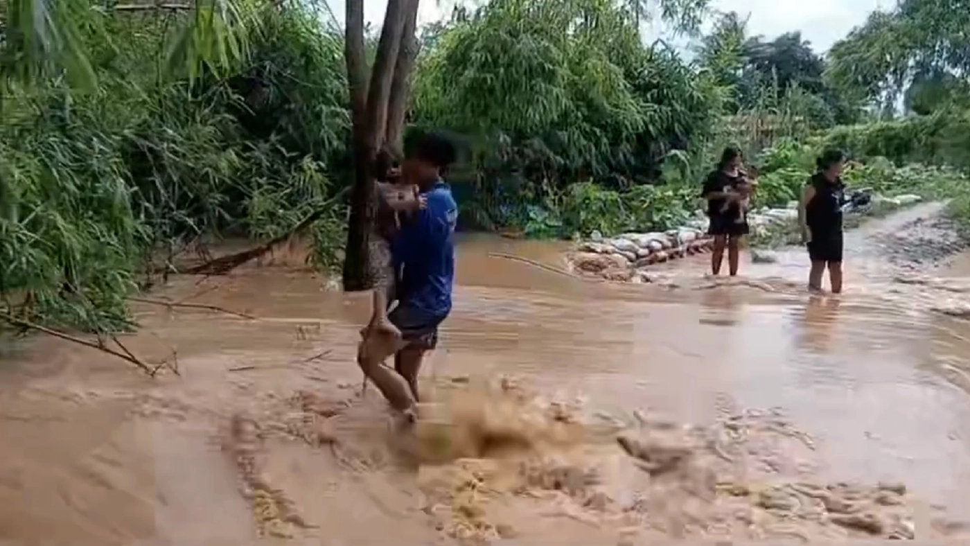 หล่มสักอ่วม! แม่น้ำป่าสักทะลักท่วมเป็นครั้งที่ 4 ในรอบปี