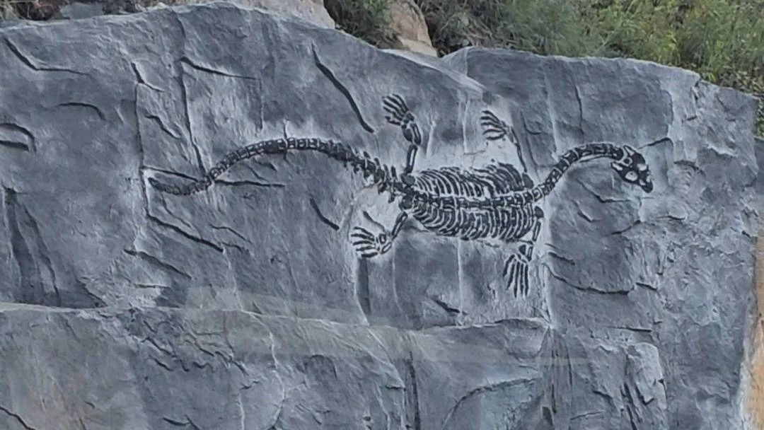 "จีน" เปิดแลนด์มาร์คใหม่ในกุ้ยโจว “สะพานหุบเขาฮัวเจียง”