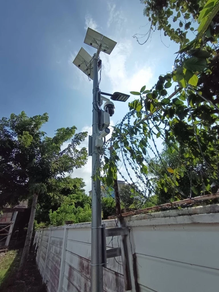 ​เริ่มแล้ว! กองทัพไทย ติดตั้ง "กล้องวงจรปิด" ก้าวแรกของ "รั้วอิเล็กทรอนิกส์" ชายแดน (มีคลิป)