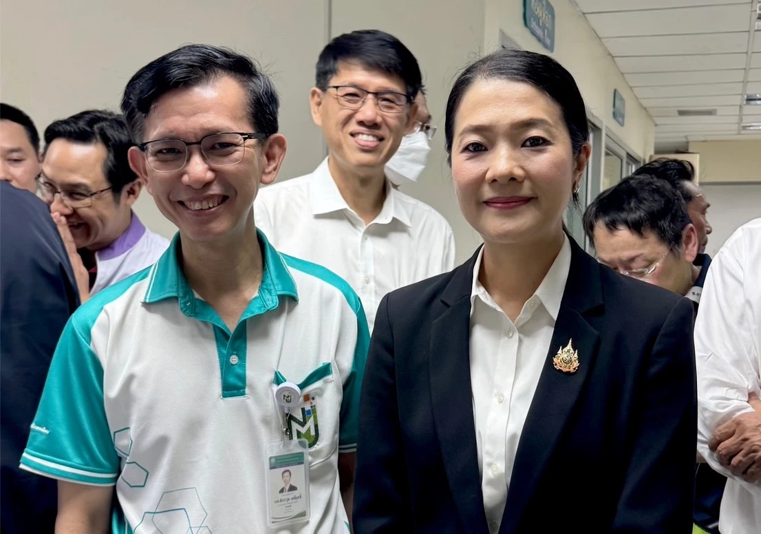 “ธีรรัตน์” ลงพื้นที่เร่งผลักดันแนวทางช่วยเหลือผู้ประสบภัยหลุมยุบ