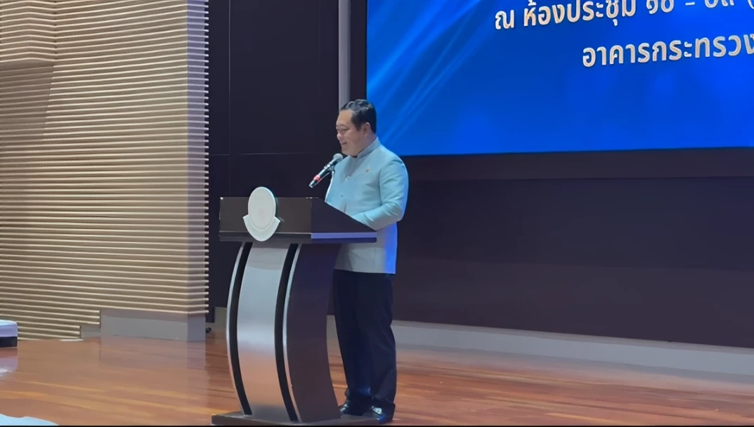 พันตำรวจเอก ทวี สอดส่อง รัฐมนตรีว่าการกระทรวงยุติธรรม