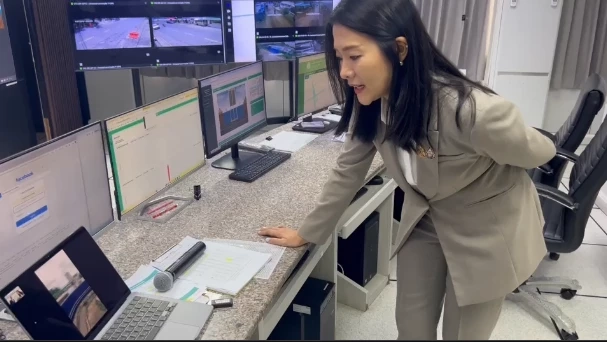 นางสาวธีรรัตน์ สำเร็จวาณิชย์