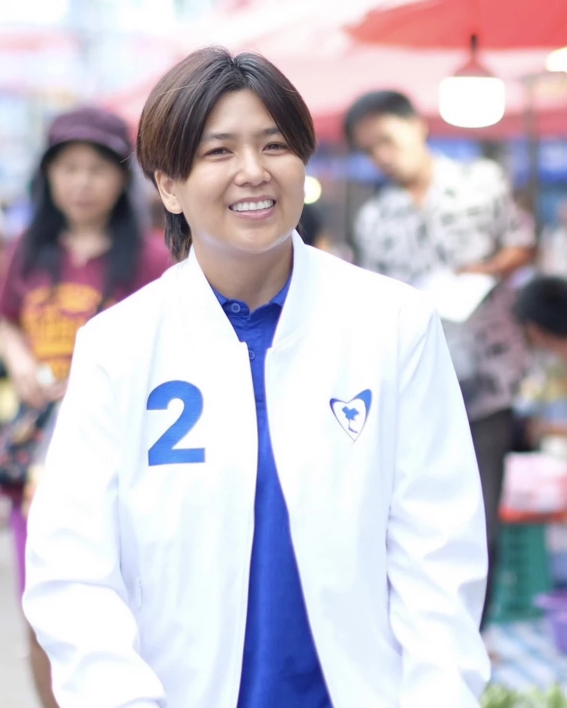 จินณ์ตวรรณ ค่ายน้ำเงิน