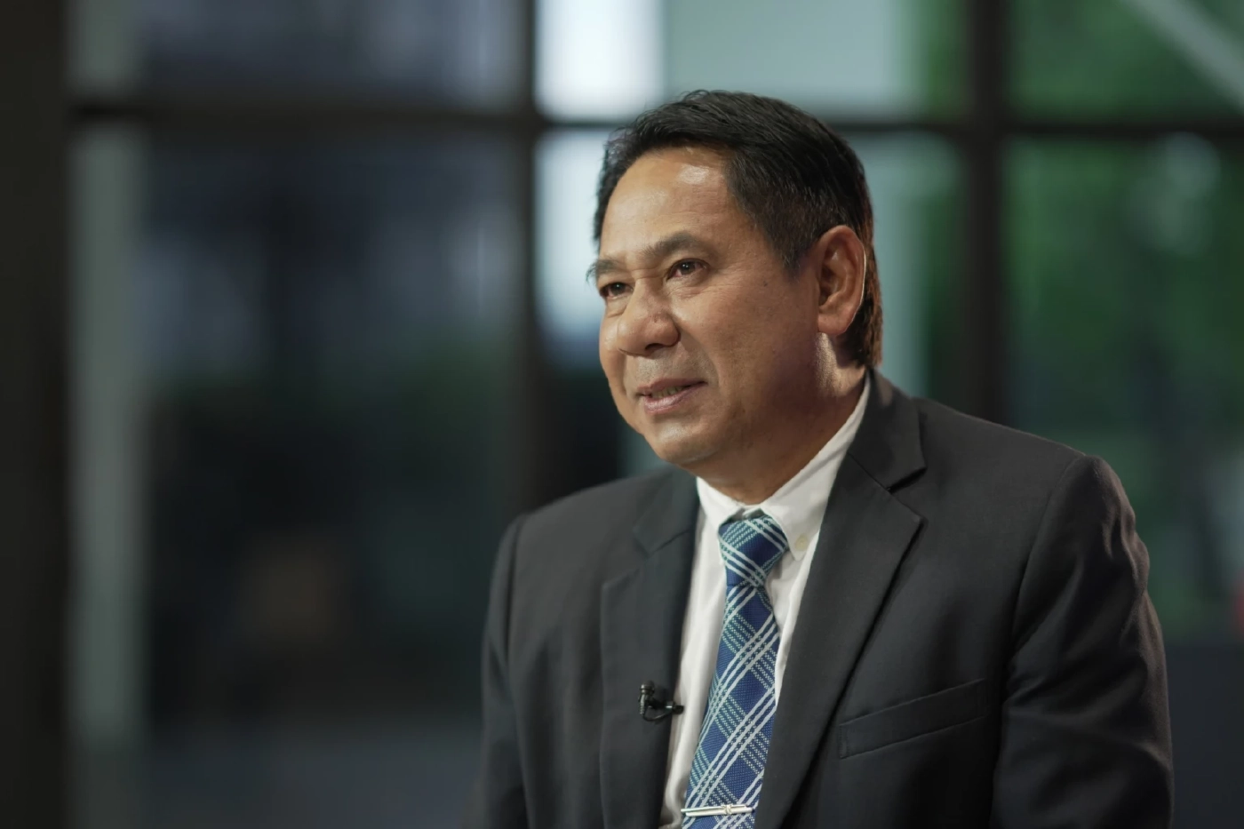 ศักดา  นพสิทธิ์  นักวิเคราะห์ทางการเมือง 