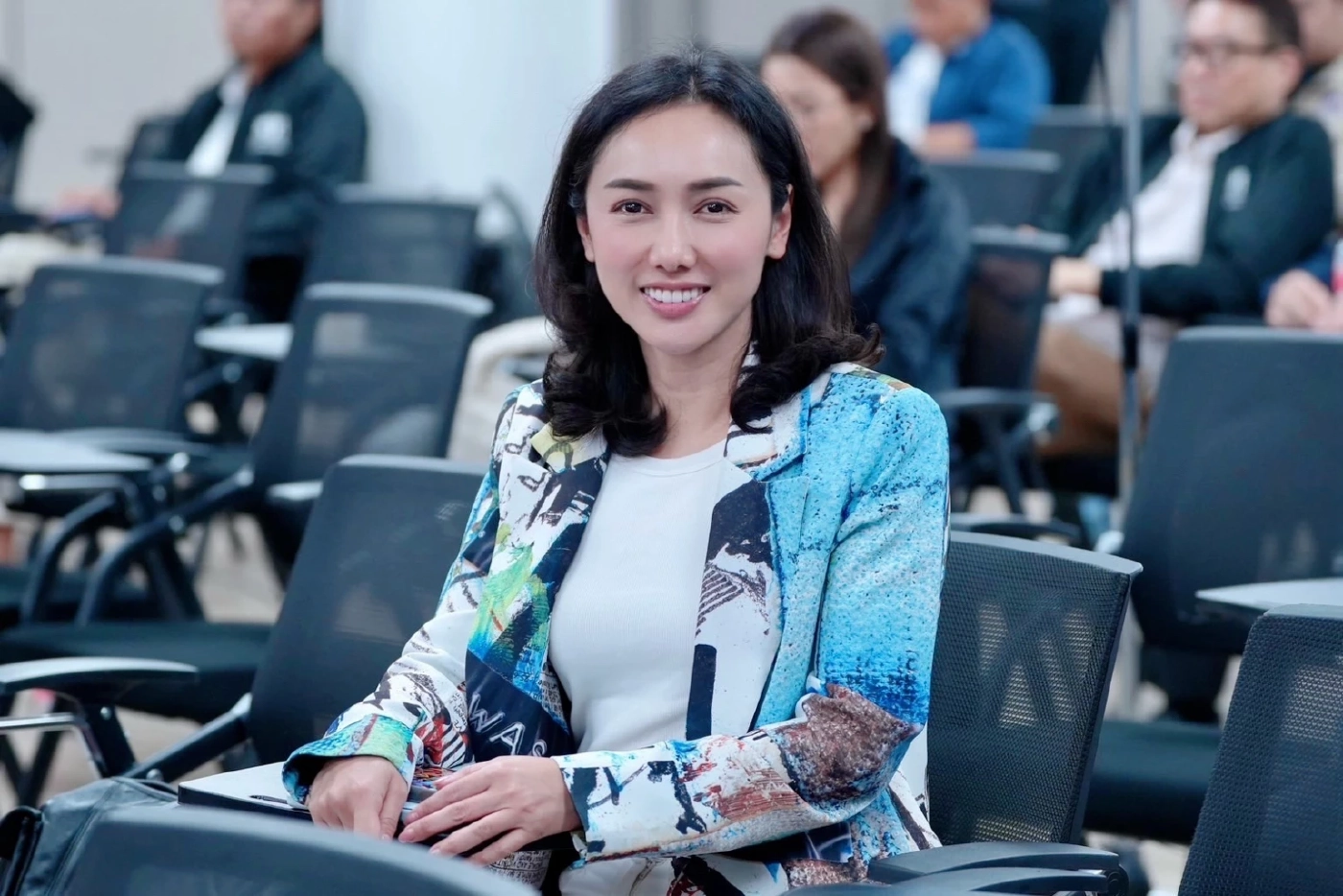  ดร.ลิณธิภรณ์ วริณวัชรโรจน์ รองเลขาธิการพรรคเพื่อไทย 