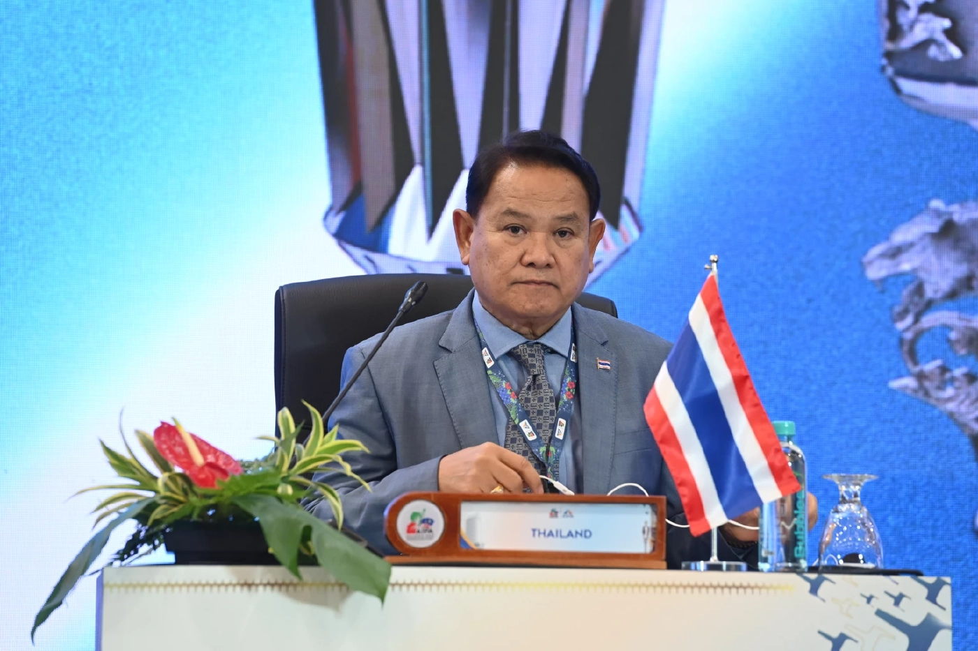 นายฉลาด ขามช่วง รองประธานสภาผู้แทนราษฎรคนที่สอง ในฐานะหัวหน้าคณะผู้แทนรัฐสภาไทย