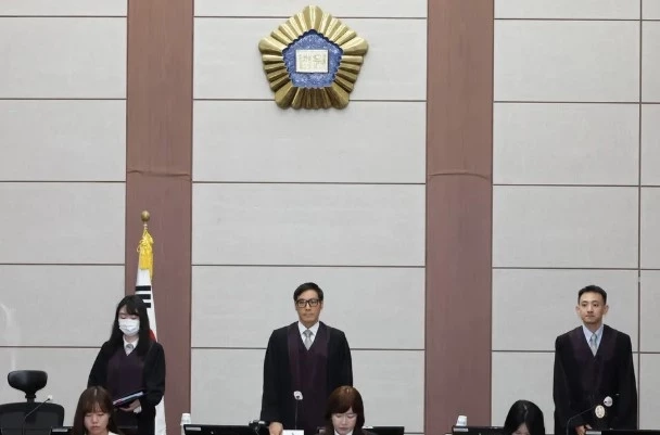 อดีตประธานาธิบดี "ยุล ซอกยอล" แห่งเกาหลีใต้ ขึ้นศาลครั้งแรก