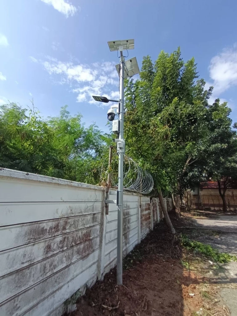 ​เริ่มแล้ว! กองทัพไทย ติดตั้ง "กล้องวงจรปิด" ก้าวแรกของ "รั้วอิเล็กทรอนิกส์" ชายแดน (มีคลิป)