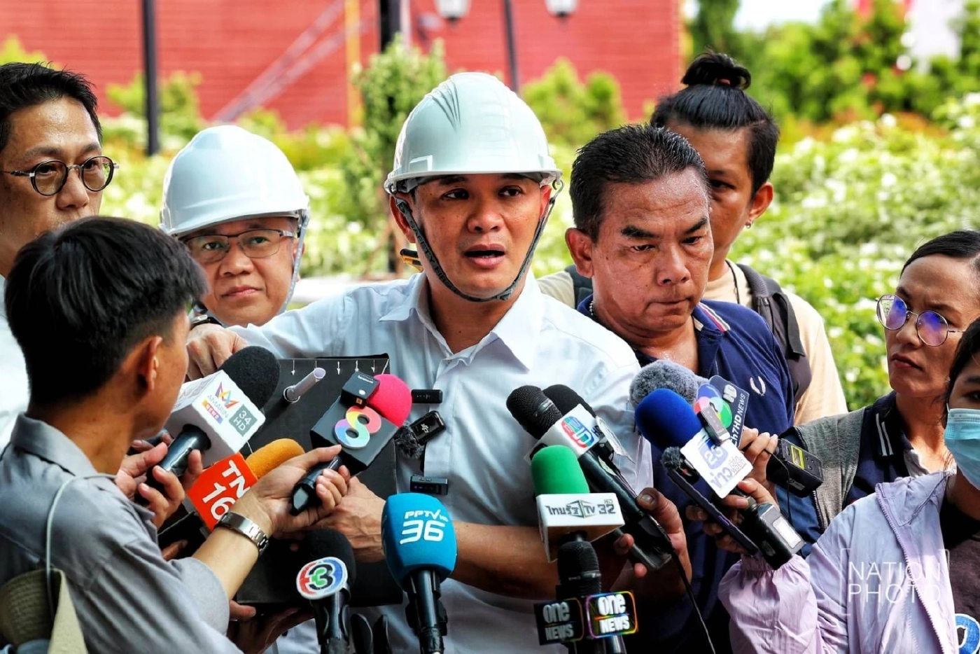 ศาสตราจารย์ สุชัชวีร์ สุวรรณสวัสดิ์ หัวหน้าพรรคไทยก้าวใหม่