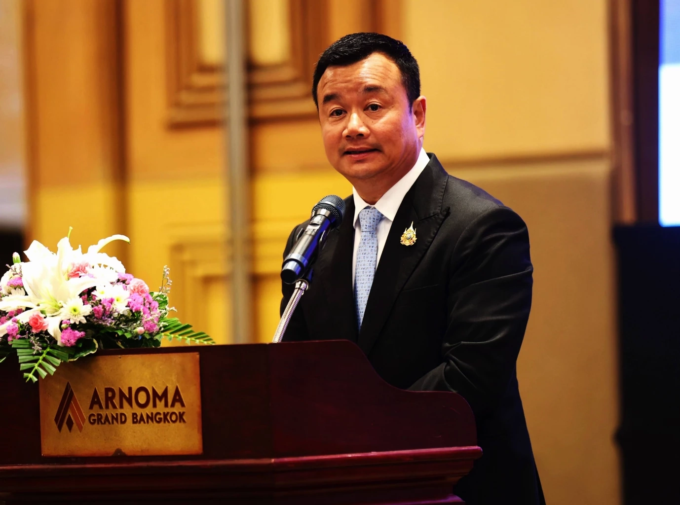 "สรวงศ์" ยืนยัน "ภูมิธรรม" ยื่นทูลเกล้าฯ "ยุบสภา" แล้ว