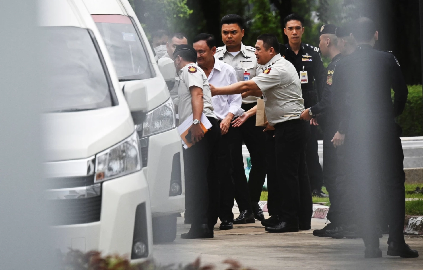 "ทักษิณ" ถึงเรือนจำพิเศษกรุงเทพฯแล้ว