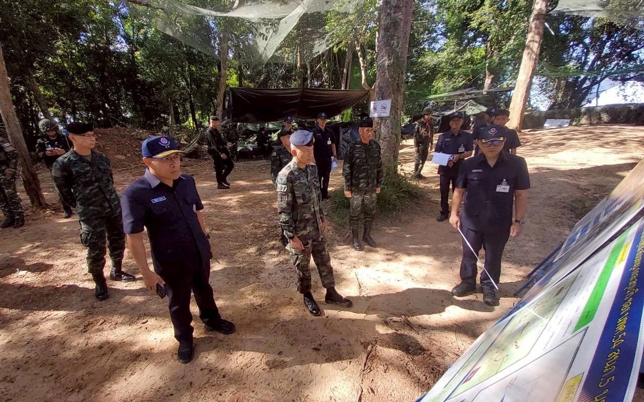 เสริมแกร่ง "ช่องบก-ภูมะเขือ" ขยายระบบไฟฟ้า-ประปา-อินเทอร์เน็ต-ปรับปรุงถนนทางยุทธวิธี