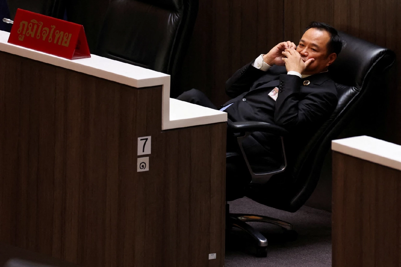 นายอนุทิน ชาญวีรกูล ว่าที่นายกรัฐมนตรี