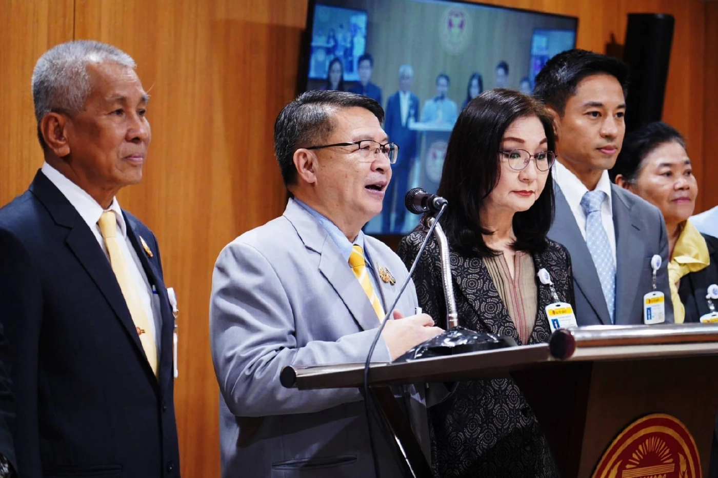 "สว.เปรมศักดิ์" แฉ ว่าที่ "รมว.ยุติธรรม" มาจาก "บุรีรัมย์คอนเนคชั่น" หวั่น "คดีฮั้ว-เขากระโดง" ปลิวไปกับสายลม