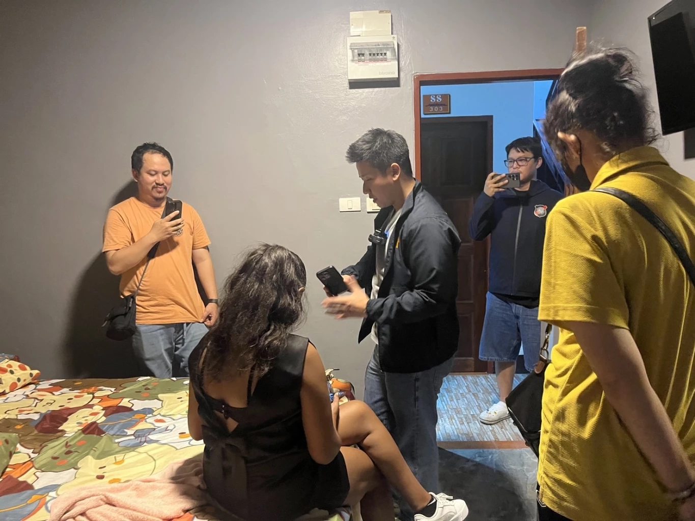 ตร.ท่องเที่ยวพัทยาเอาจริง! จับหญิงต่างด้าวค้าประเวณี