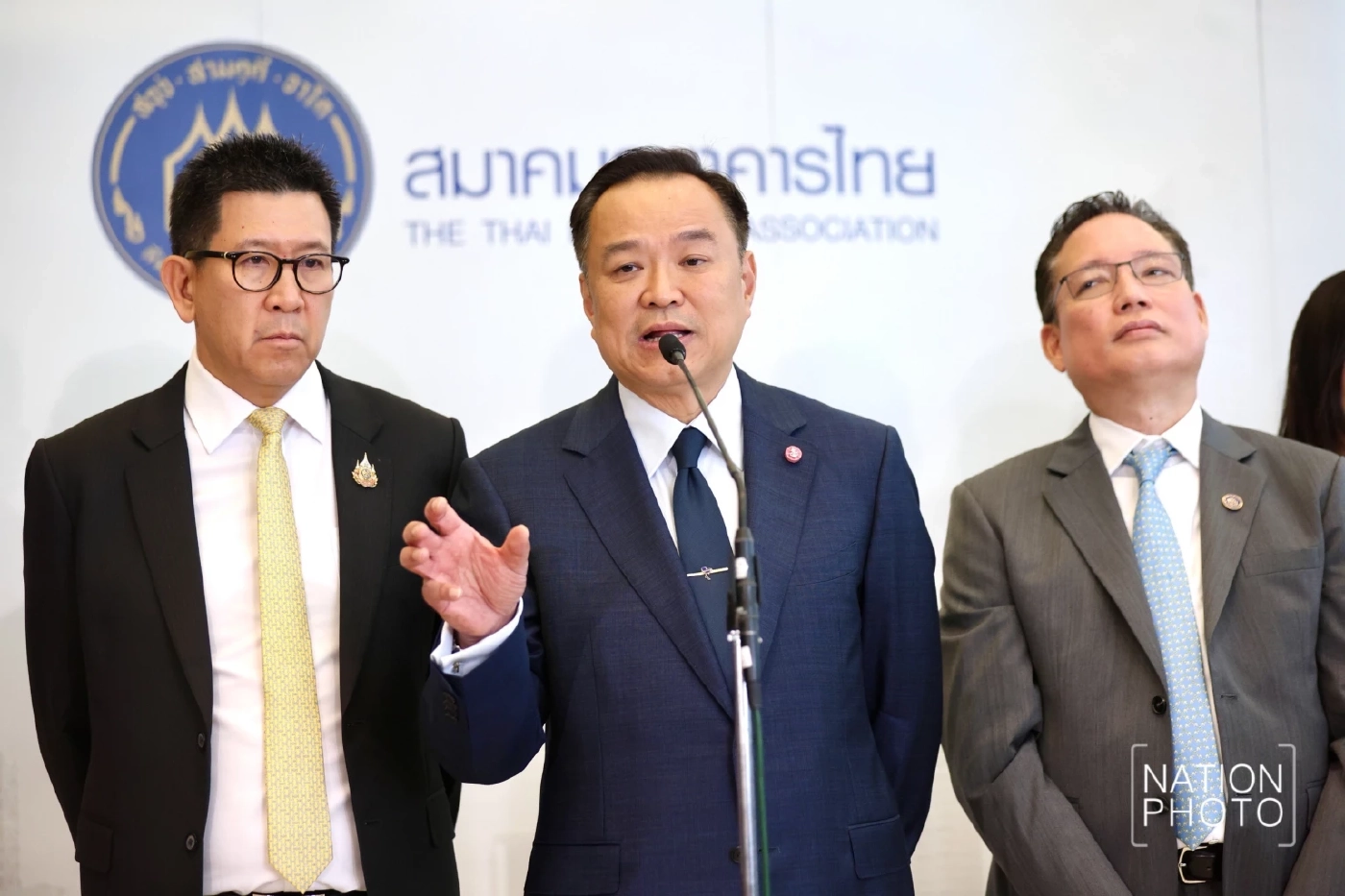 “เอกนิติ” เดินหน้าฟื้น ศก.รวดเร็วยั่งยืน เปรียบ สมาคมธนาคารไทยเป็นน้ำมันหล่อลื่น