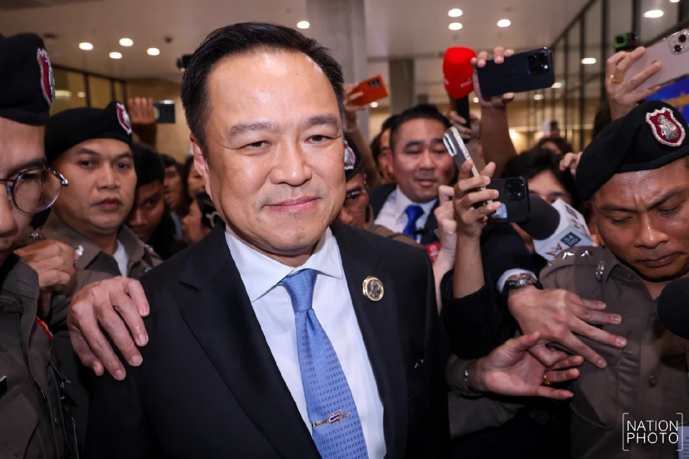 อนุทิน ชาญวีรกูล