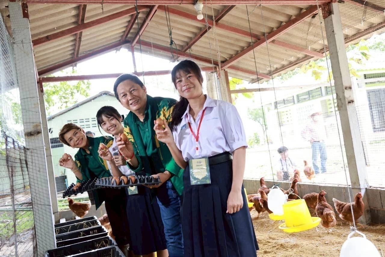 ธ.ก.ส. หนุนสร้างเยาวชนเข้าสู่ภาคการเกษตร \'โรงเรียนเกษตรธนากร\'
