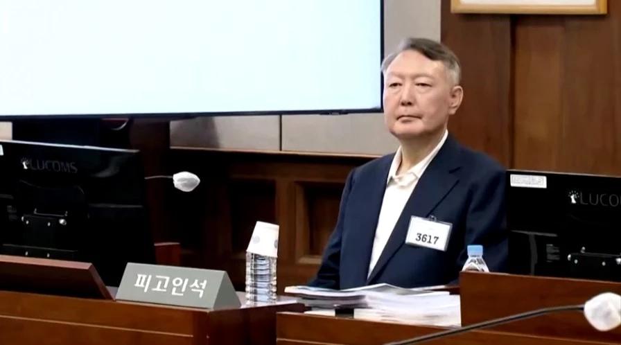 อดีตประธานาธิบดี "ยุล ซอกยอล" แห่งเกาหลีใต้ ขึ้นศาลครั้งแรก