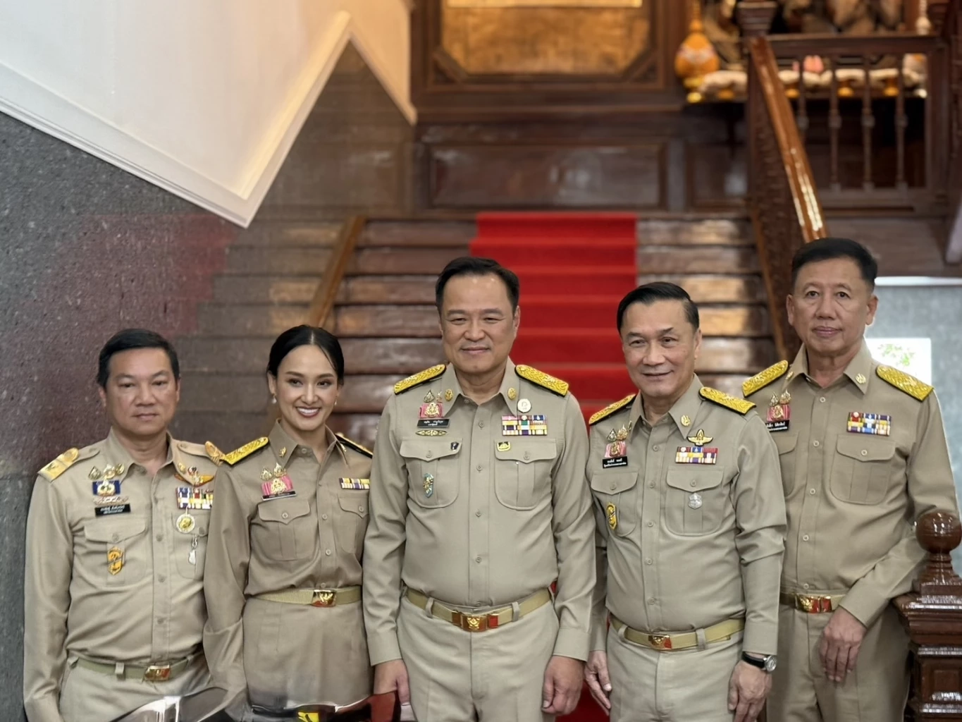 “อนุทิน” เข้ามหาดไทยวันแรก มอบนโยบาย เน้นกรณีชายแดน ย้ำไม่เปิดด่าน