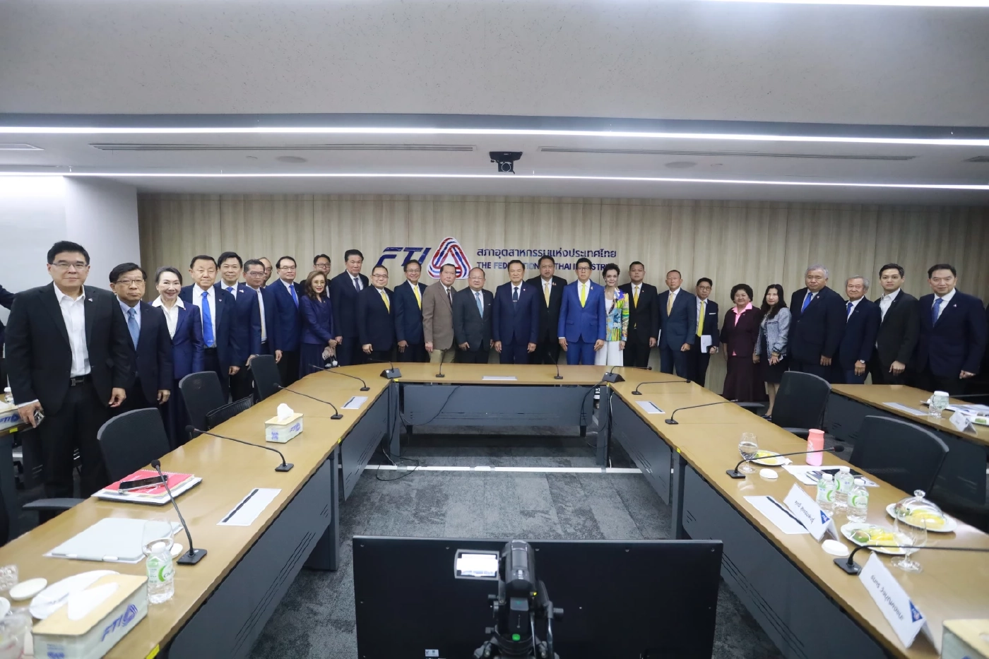 นายกฯ อนุทิน ถก ส.อ.ท. วางโรดแมปดันเศรษฐกิจไทยเข้มแข็ง