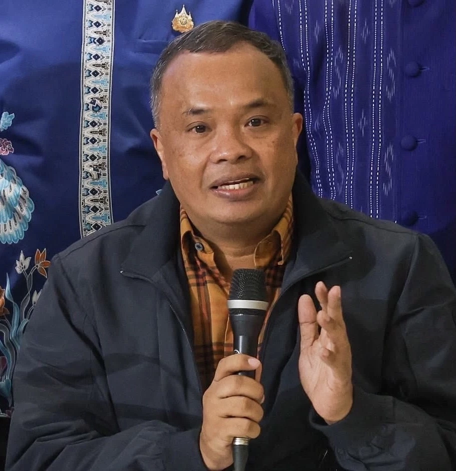 ลูกหมี นำทีมพลังชุมพร ซบค่ายสีน้ำเงิน