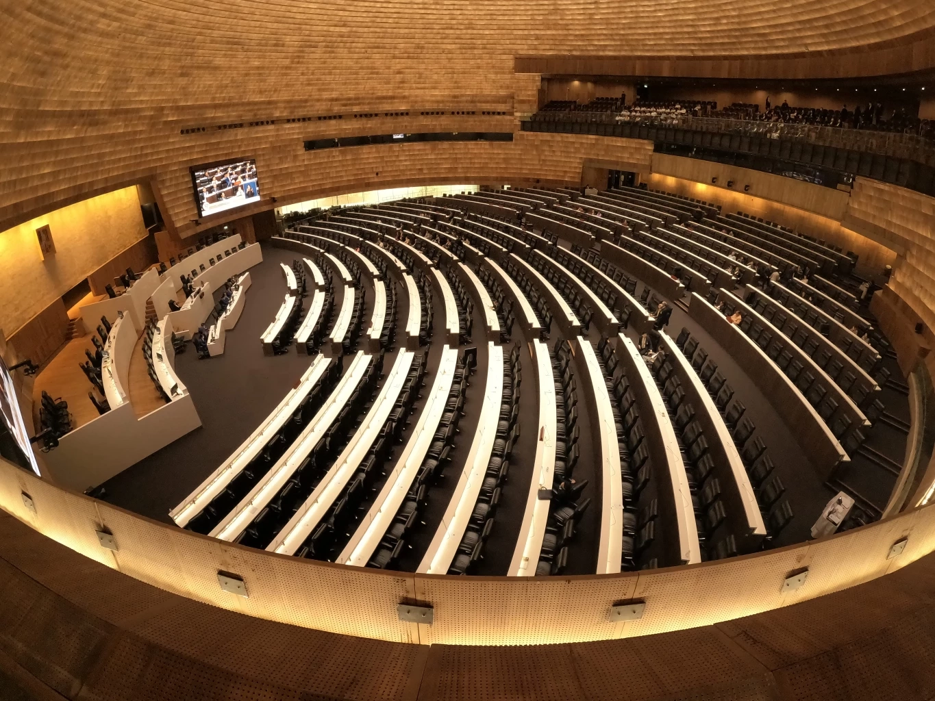 ด่วน! ศาล รธน.ไฟเขียว ให้รัฐสภาเสนอแก้ รธน.ยกร่างฉบับใหม่ได้