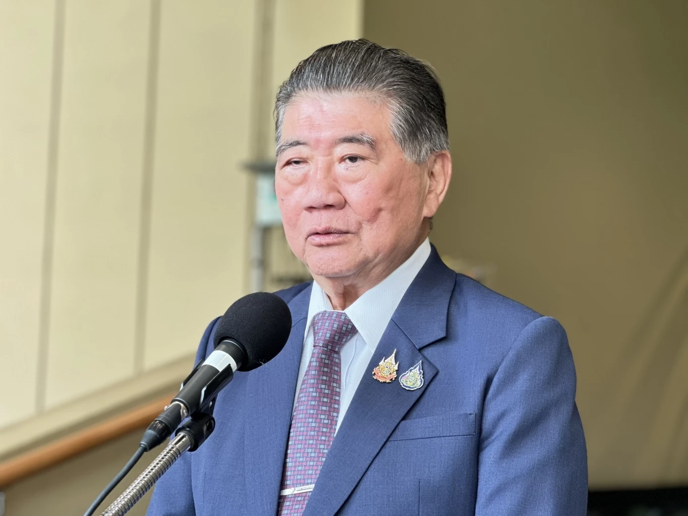 ภูมิธรรม เวชยชัย