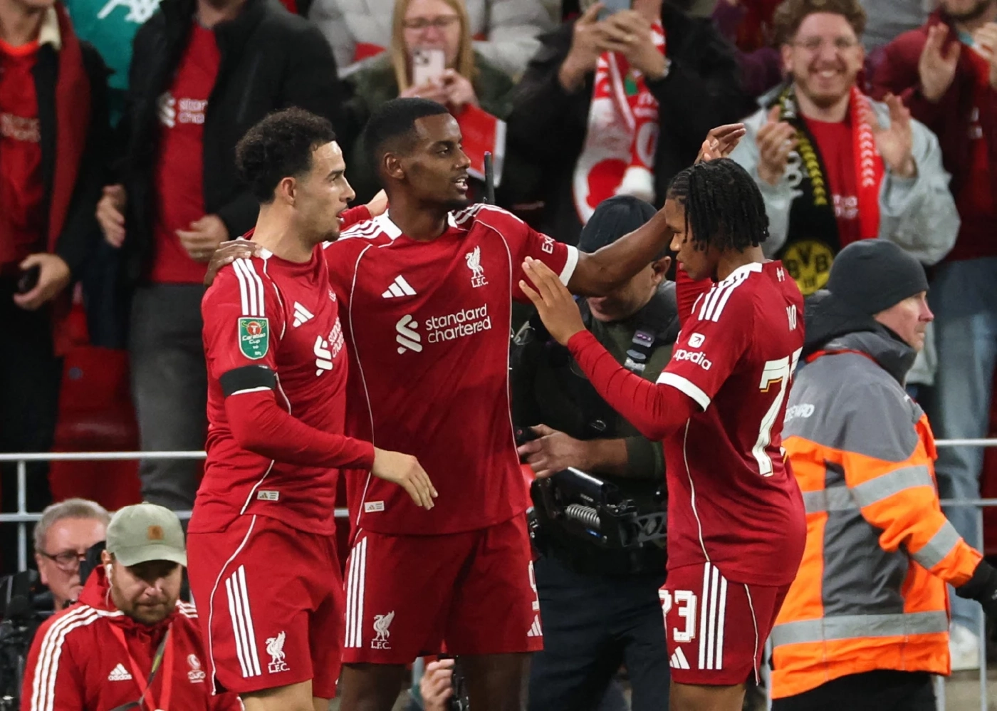 สรุปผล คาราบาวคัพ : ชนะแต่ช้ำ! "เอกิติเก้" ซัดชัยให้ลิเวอร์พูลก่อนโดนแดง