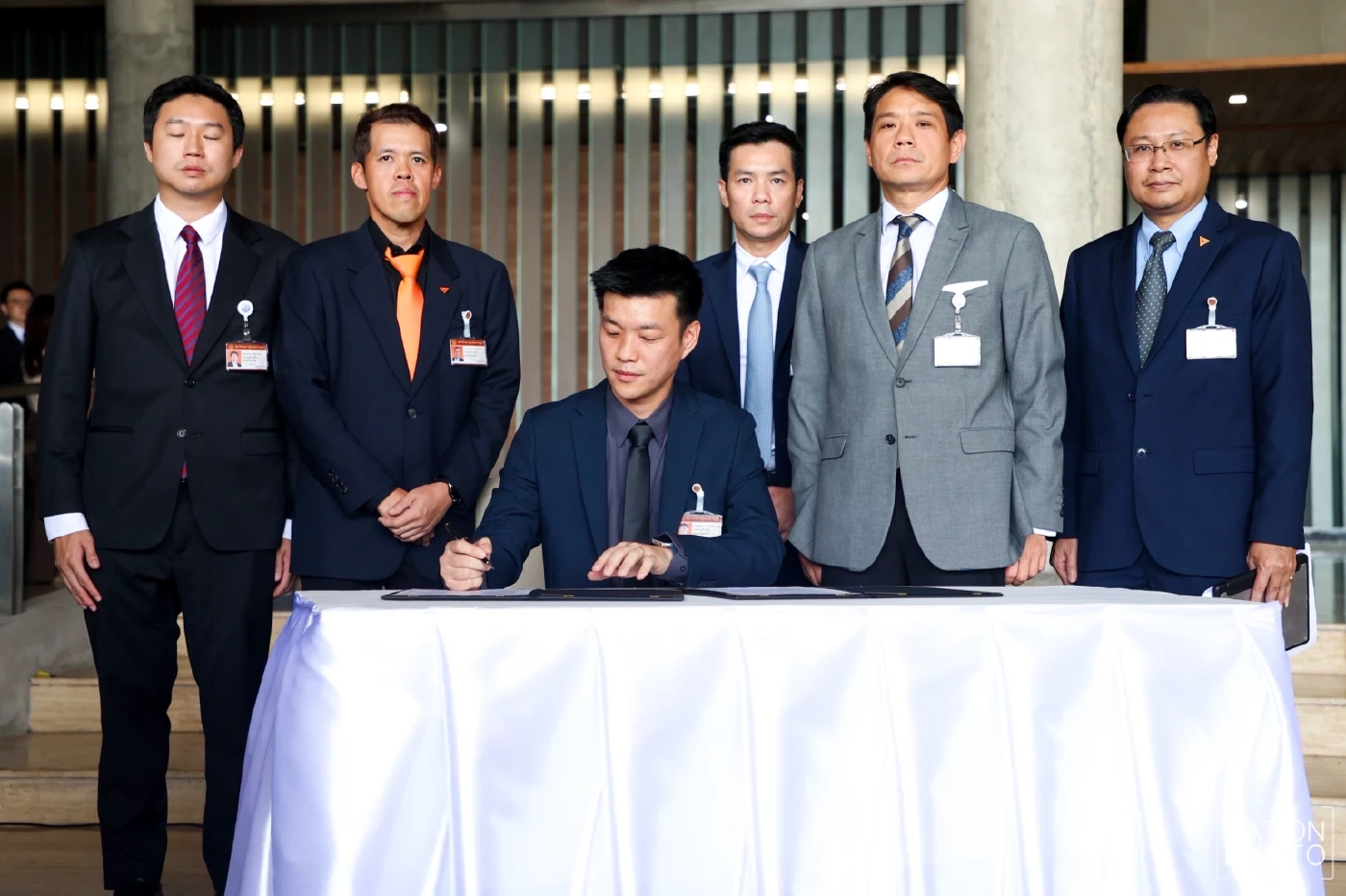 MOA ที่พรรคประชาชน ทำกับ พรรคภูมิใจไทย คืออะไร ต่างกับ MOU ยังไง?