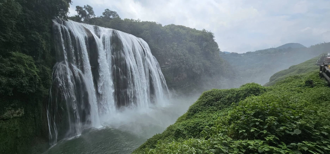 \"น้ำตกหวงกั่วซู่\" ใหญ่ที่สุดในจีน \"มณฑลกุ้ยโจว\" ยิ่งชมยิ่งสวย