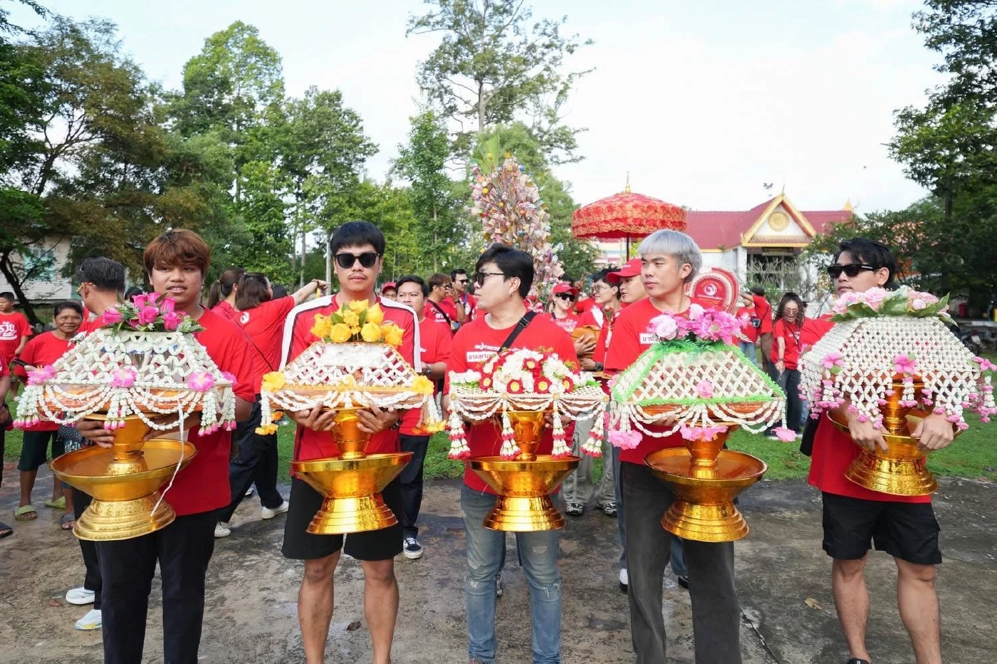 “ลอตเตอรี่พลัส” เจ้าภาพกฐินวัดตานาด อุทัยธานี อิ่มบุญถ้วนหน้า