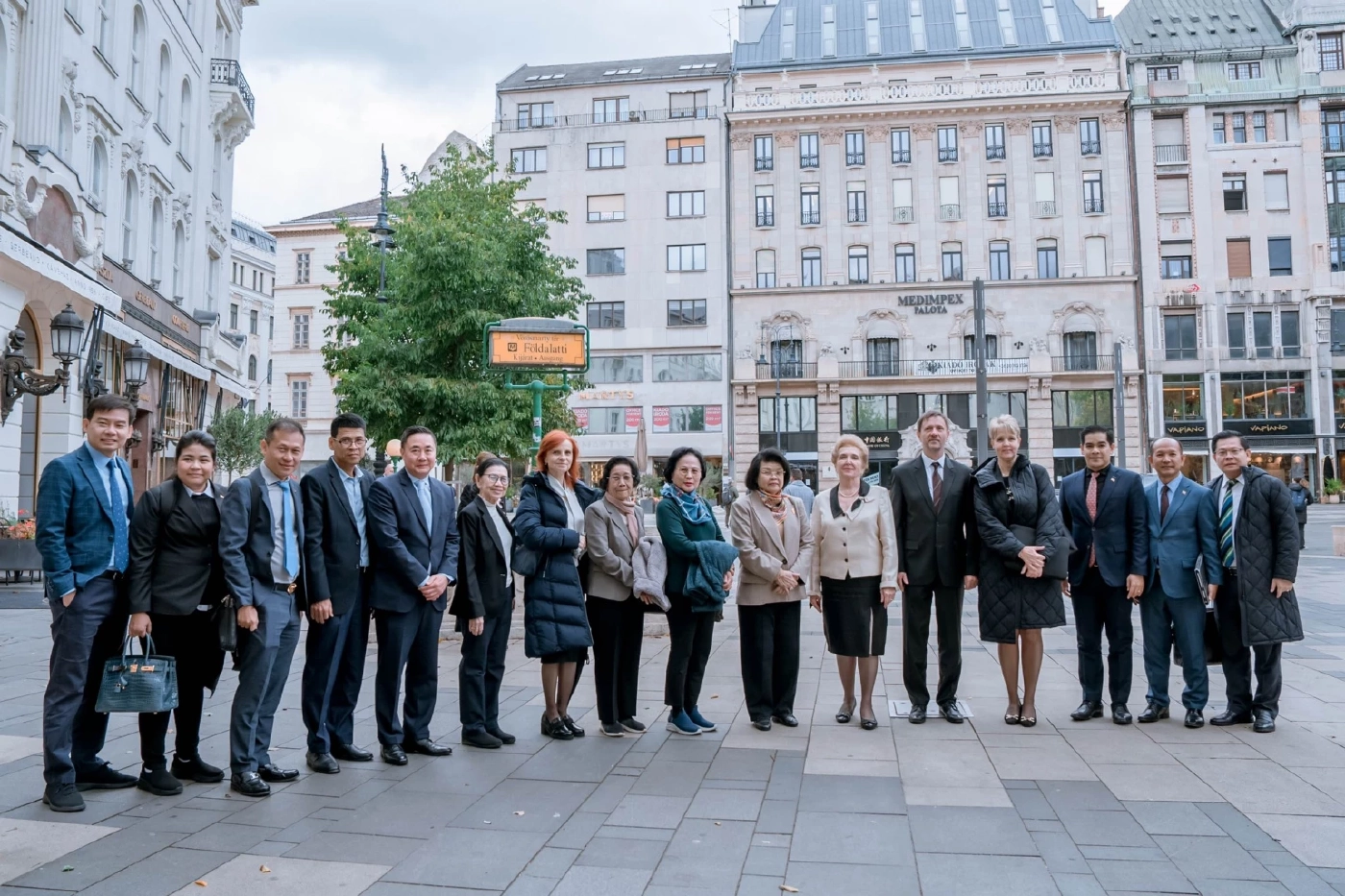 “ควน โซะดารี” ปาดหน้า “วันนอร์” เยือนฮังการี ชิงแจ้งข้อตกลงสันติภาพ