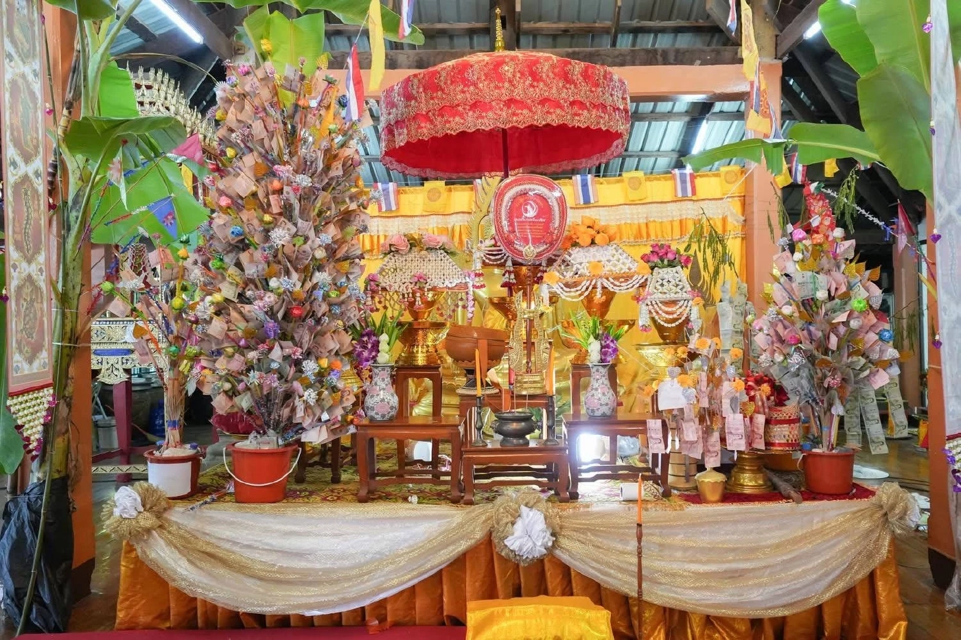 “ลอตเตอรี่พลัส” เจ้าภาพกฐินวัดตานาด อุทัยธานี อิ่มบุญถ้วนหน้า