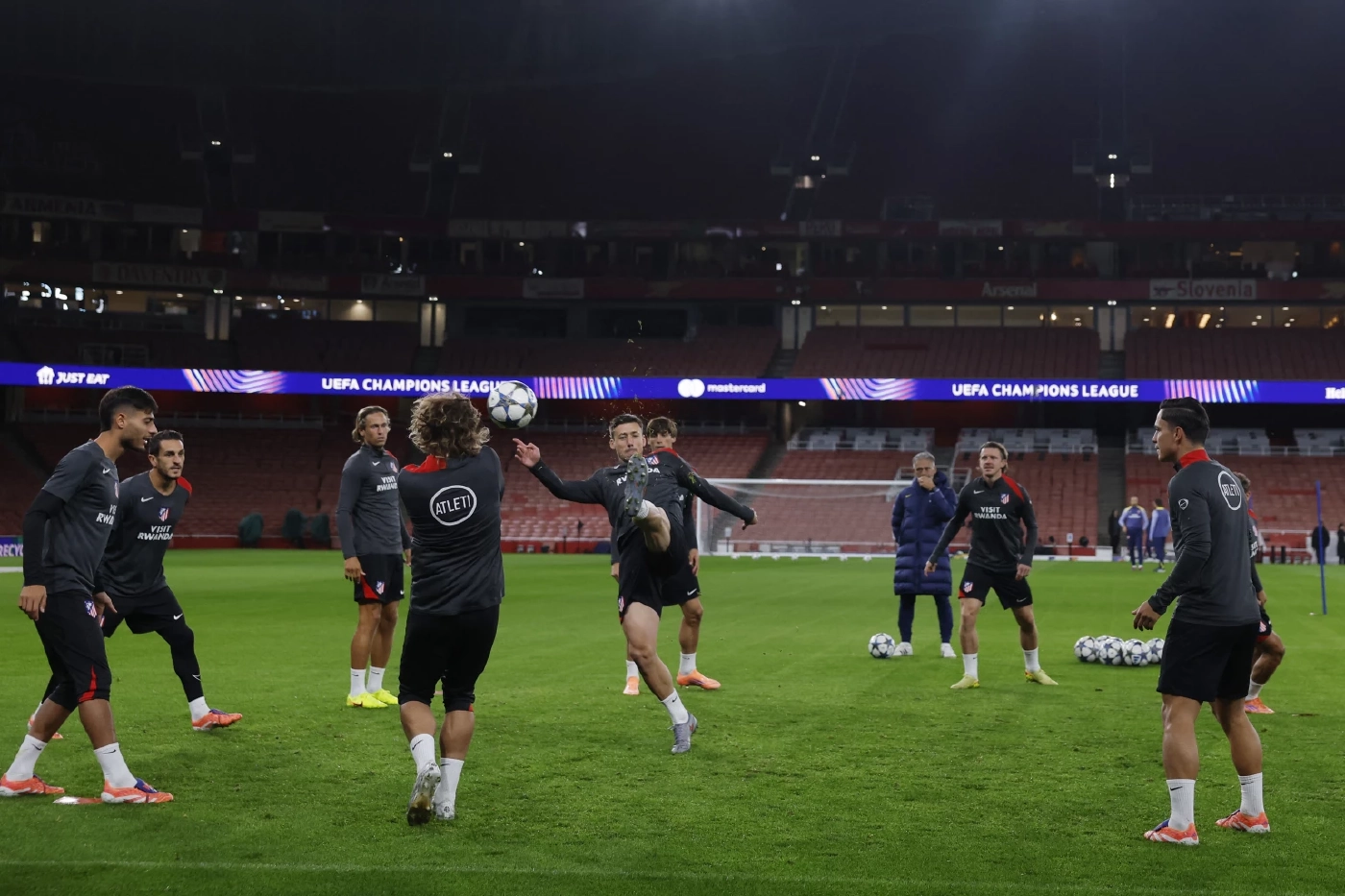 อาร์เซนอล ลุ้นชนะ UCL นัดที่ 100 เปิดบ้านดวลแอต.มาดริด 02.00 น.