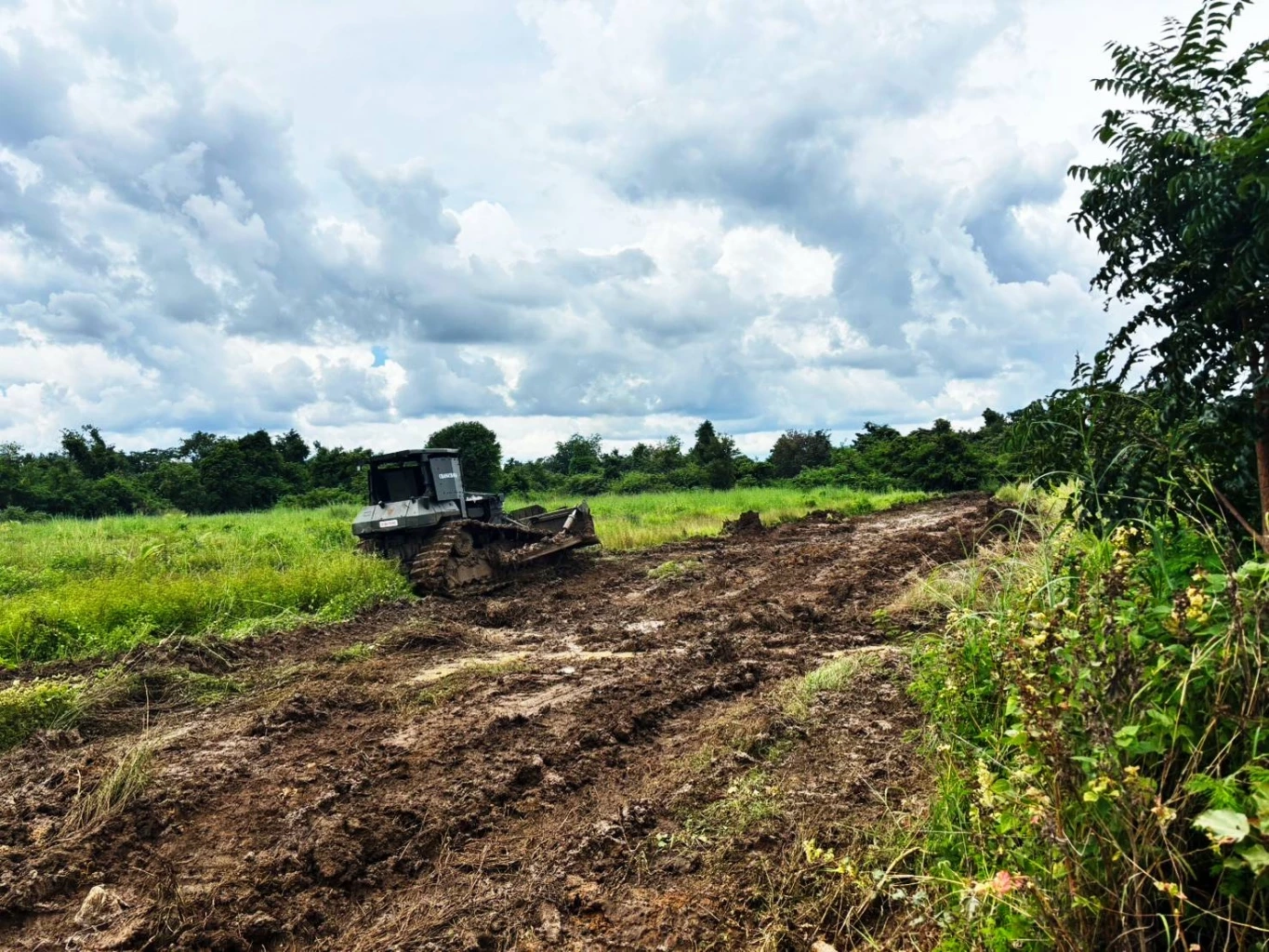 เปิดคลิป! \"กัมพูชาสไตล์\" ขนกองทัพสื่อ-มวลชนไลฟ์สด หวังเก็บภาพความรุนแรง
