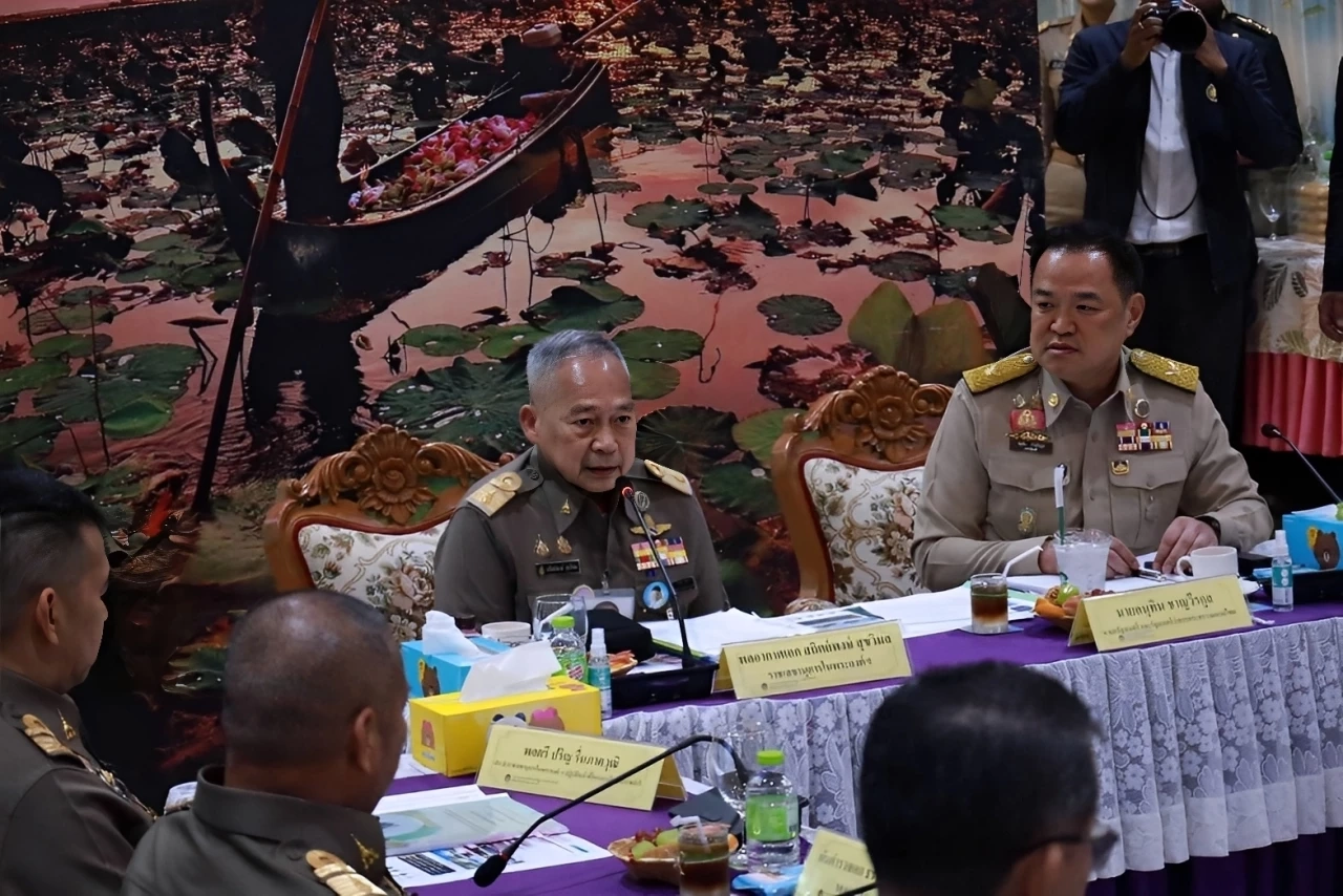 ราชเลขาฯ-นายกฯ ลงพื้นที่บึงบอระเพ็ด นครสวรรค์