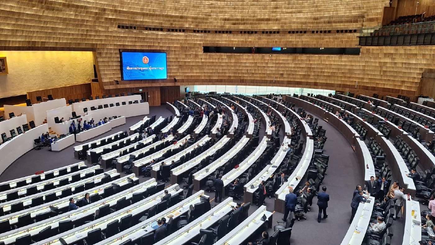 สภาถก "กม.นิรโทษกรรม" เพิ่มบทลงโทษ "รอลงอาญา" โจ๋อายุต่ำกว่า 18 ปี