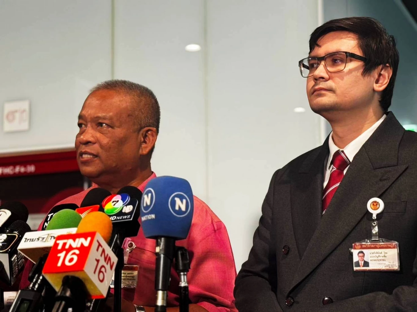 \"โรม\" เตรียมแฉ \"รัฐ-เอกชน\" เอี่ยว \"เว็บพนันฟอกเงิน\" ชี้ มีตัวละครมากกว่าหนึ่ง