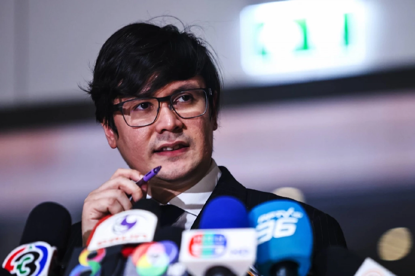 \"โรม\" เตรียมเปิดโปง \"กลุ่มทุนเทายึดประเทศ\" เอี่ยว \"นักการเมืองระดับสูงของไทย-กัมพูชา\"