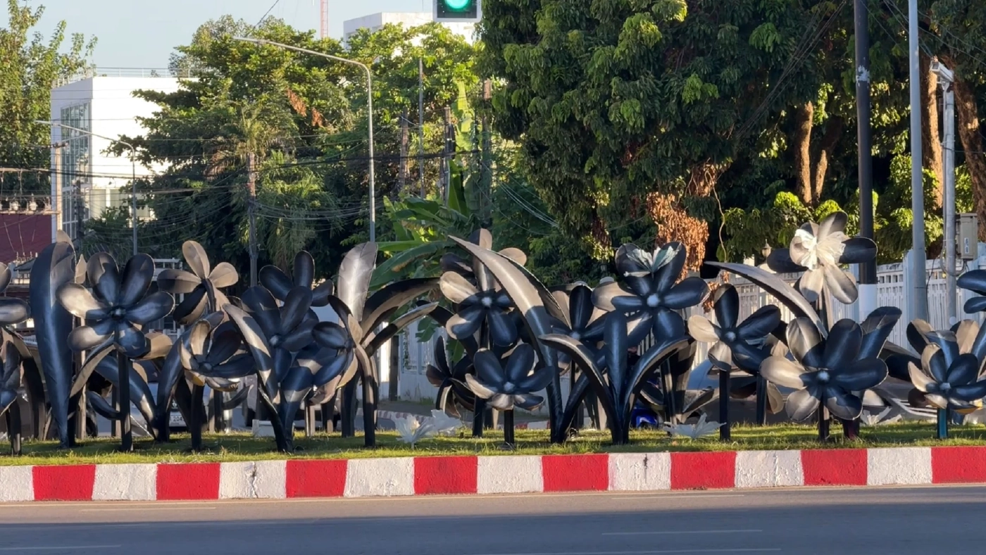 เทศบาลนครเชียงใหม่ แจงดราม่า "พ่นสีดำทับดอกไม้สีสดใส"