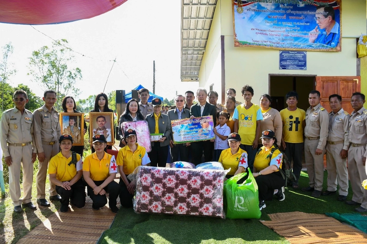 "สมาคมแห่งสถาบันพระปกเกล้าฯ" มอบบ้านให้ผู้ยากไร้