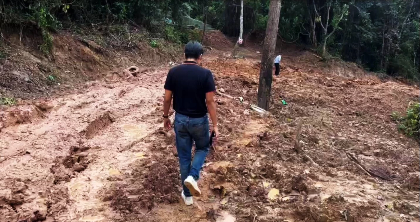 วัดปรอทช่องอานม้า \"กังฟู\" เดินหน้า \"สร้างถนนยุทธวิธี\" ก่อนสร้าง \"รั้วชายแดน\" ช่องบก-ช่องอานม้า (มีคลิป)