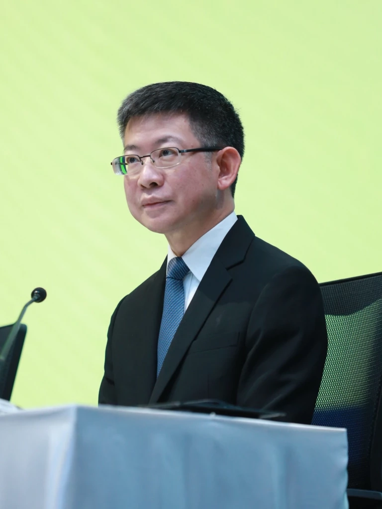 ดร.กอบศักดิ์ ภูตระกูล ประธานกรรมการ สภาธุรกิจตลาดทุนไทย