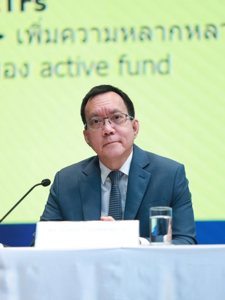 ดร.วโรทัย โกศลพิศิษฐ์กุล ที่ปรึกษาด้านเศรษฐกิจระหว่างประเทศ สศค.