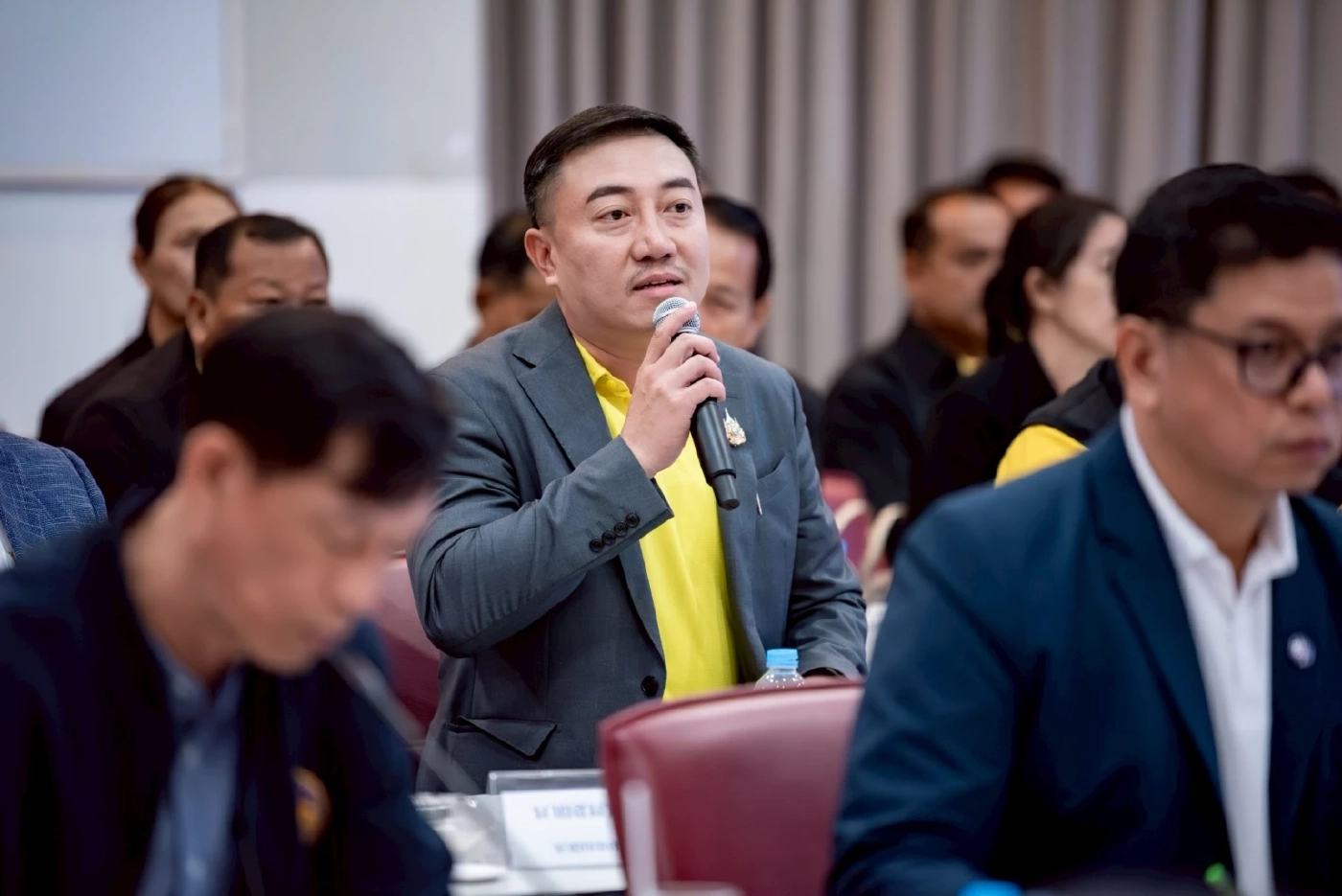 รมช.อุตฯ ลงพื้นที่นิคมอุตฯ เกตเวย์ซิตี้ ฟังความเห็นท้องถิ่น