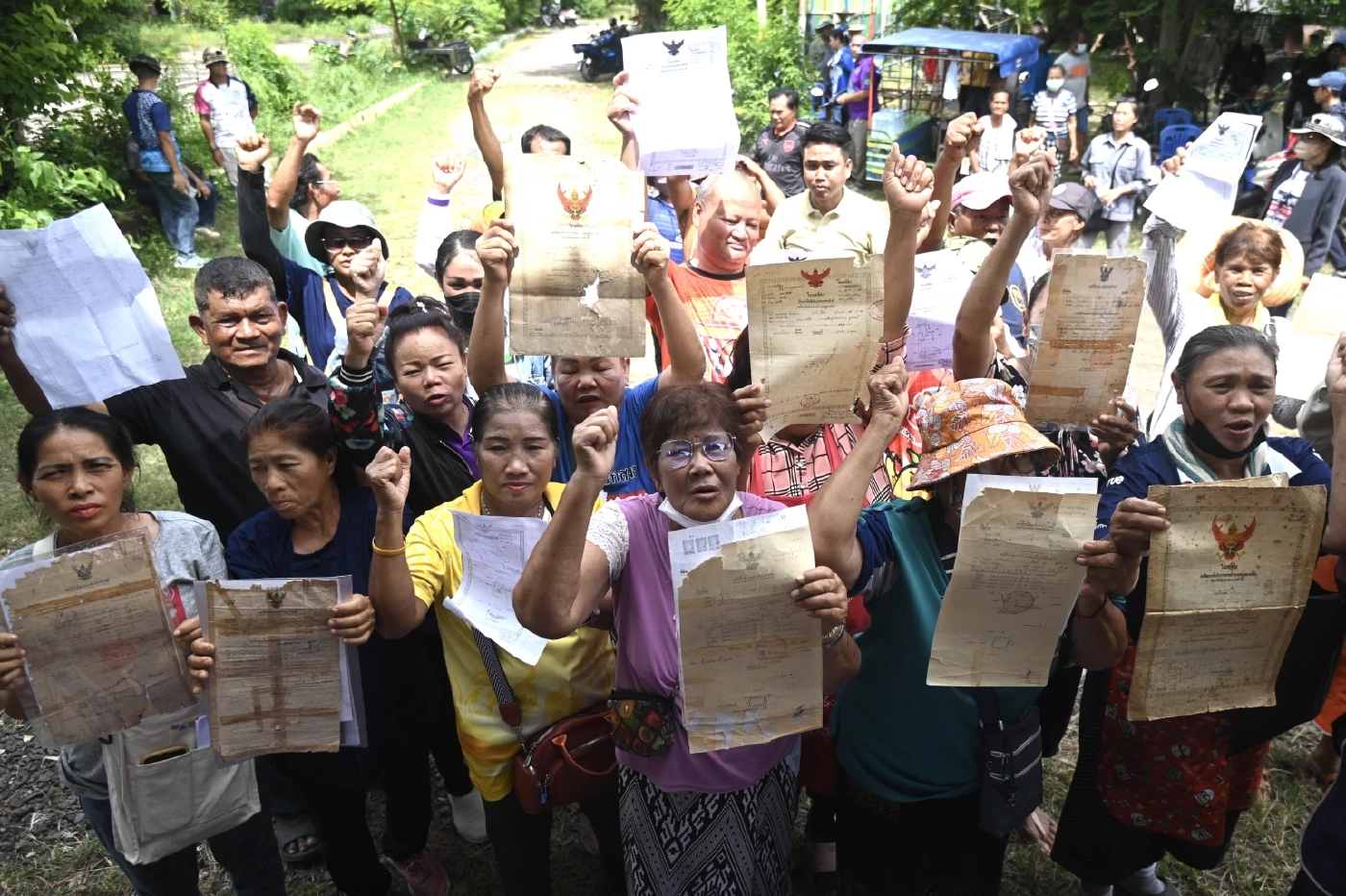 ชาวบ้านยอมรับแล้ว ที่ดินเขากระโดงเป็นของการรถไฟ วอนลดค่าเช่า