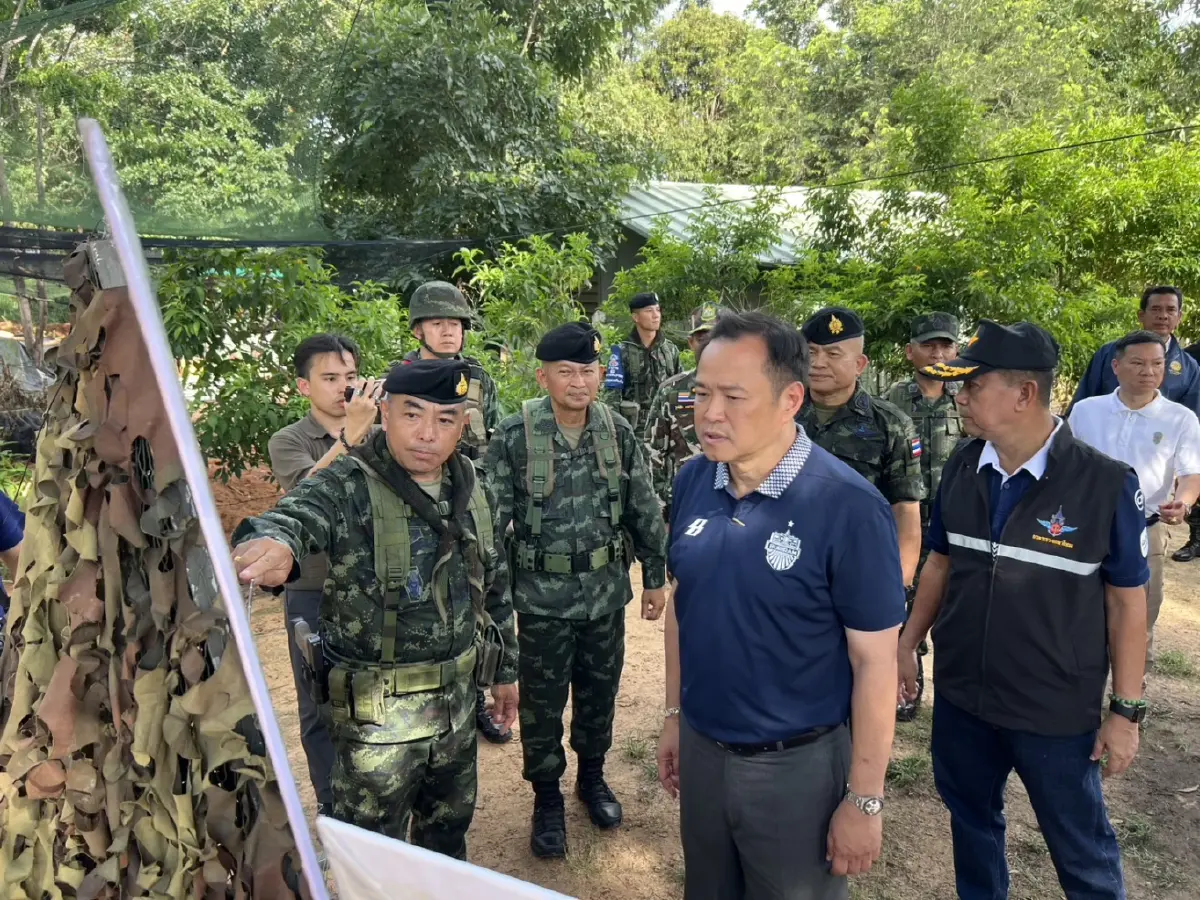นายกฯ อนุทิน ลงพื้นที่ “ช่องสายตะกู“ ให้กำลังใจทหาร