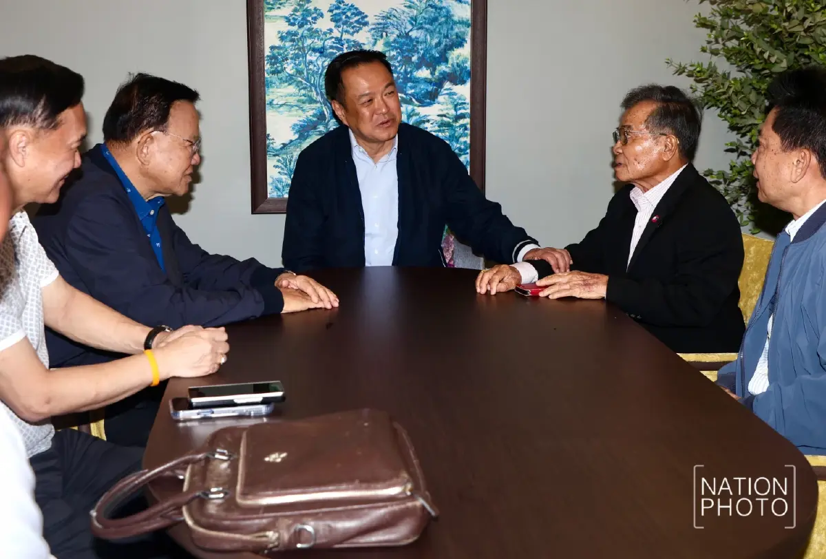 “พินิจ” สส.เก่าแก่ เพื่อไทย ขนทีมลำปาง-ลำพูน ซบภูมิใจไทย