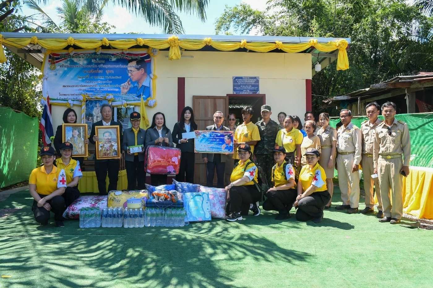 "สมาคมแห่งสถาบันพระปกเกล้าฯ" มอบบ้านให้ผู้ยากไร้